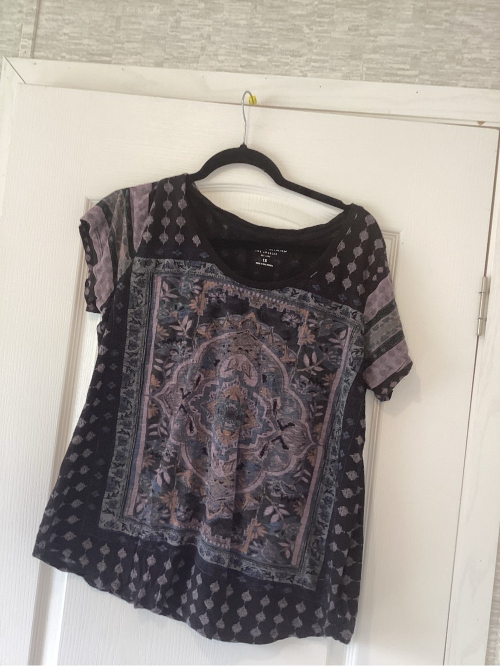 Lucky Brand womens Black and Lavender Boho Medallion Tee 1XL EUC